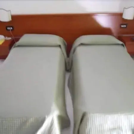 Hotel Traghetto 3*
