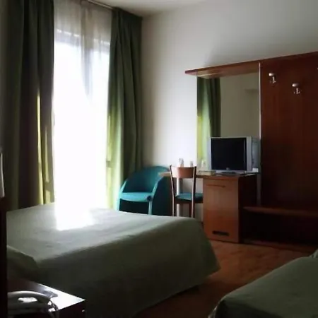 Traghetto 3*