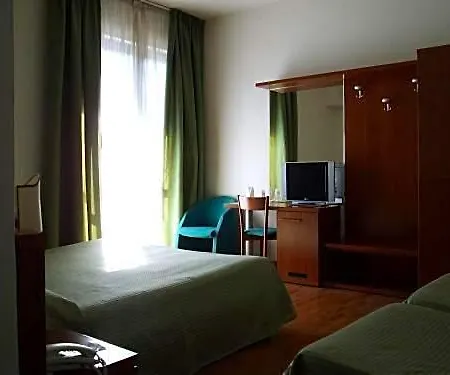 Traghetto Hotel 3*
